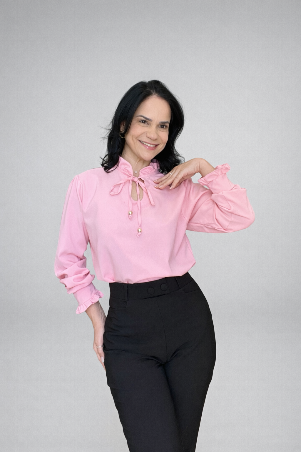 Blusa rosa manga longa feminina com laço no decote