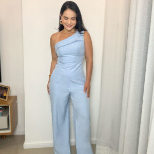Blusa azul claro um ombro só com recorte assimétrico
