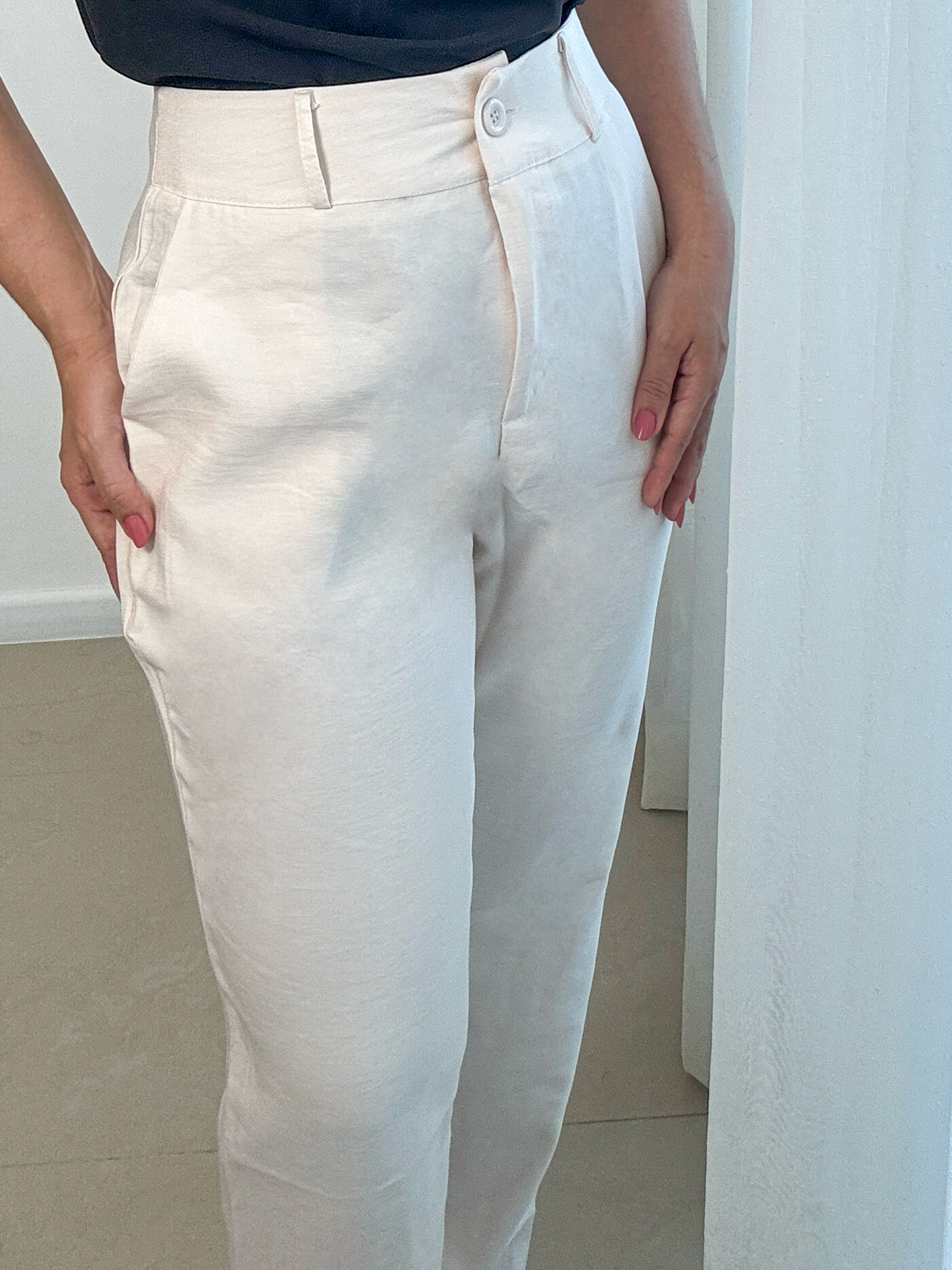 calça feminina off white de alfaiataria