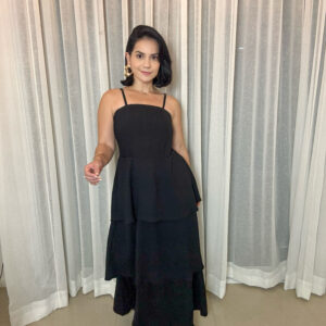 vestido preto em camadas look festa feminino
